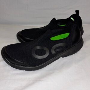 OOFOS OOmg Sport Recovery Shoes.